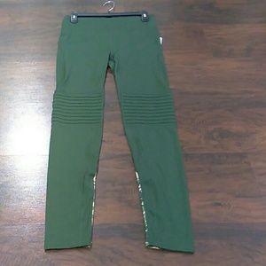 Woman's preformance  moto leggings